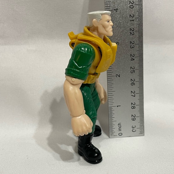 Vintage Burger King 1998 Small Soldiers CHIP HAZARD 4" Action Figure loose - Picture 2 of 6
